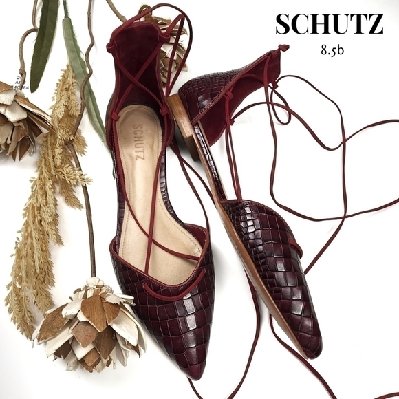 SCHUTZ Shoes - 🔴 SCHUTZ Maroon Croc Leather Strap Sandal Flats Sz 8.5b